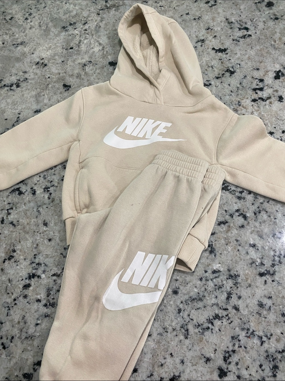 3t Toddler Boy Nike Set
*See Description*